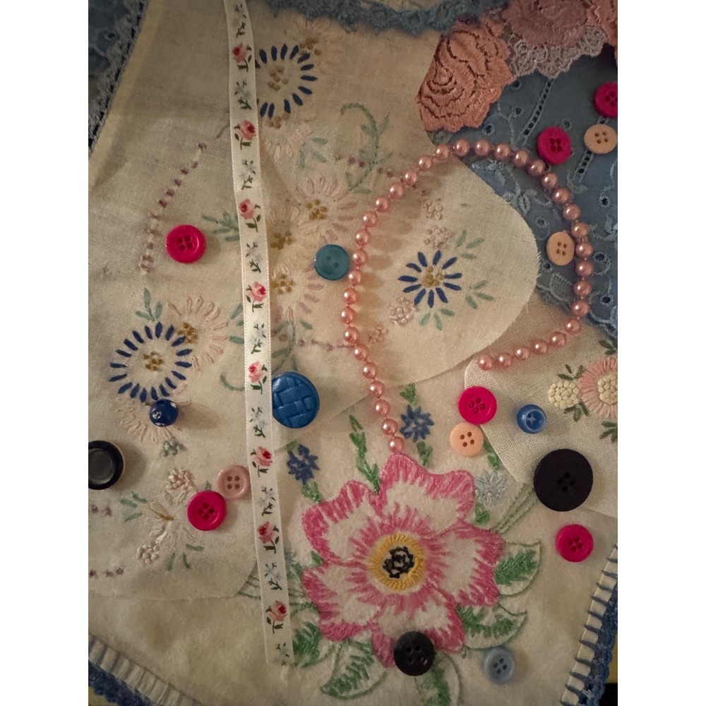 Blue  & Pink Kit 35+ Vintage Embroidered Linens Lace Button Junk Journal vintage - Picture 16 of 16